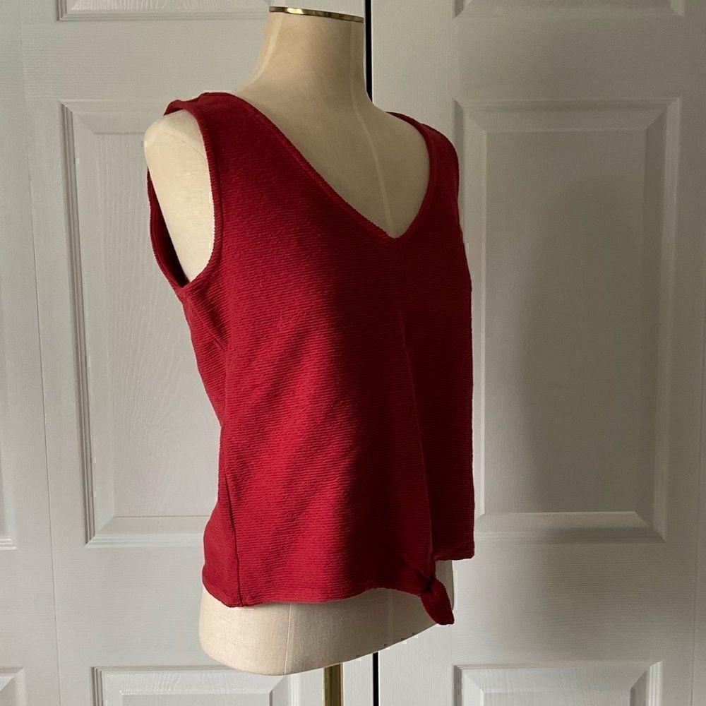 Ann Taylor Factory Red V-Neck Sleeveless Knot Front Tank Top - S